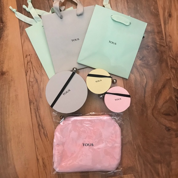 Tous Handbags - 🎀🐻 Tous deal 🐻🎀Final Priced!!